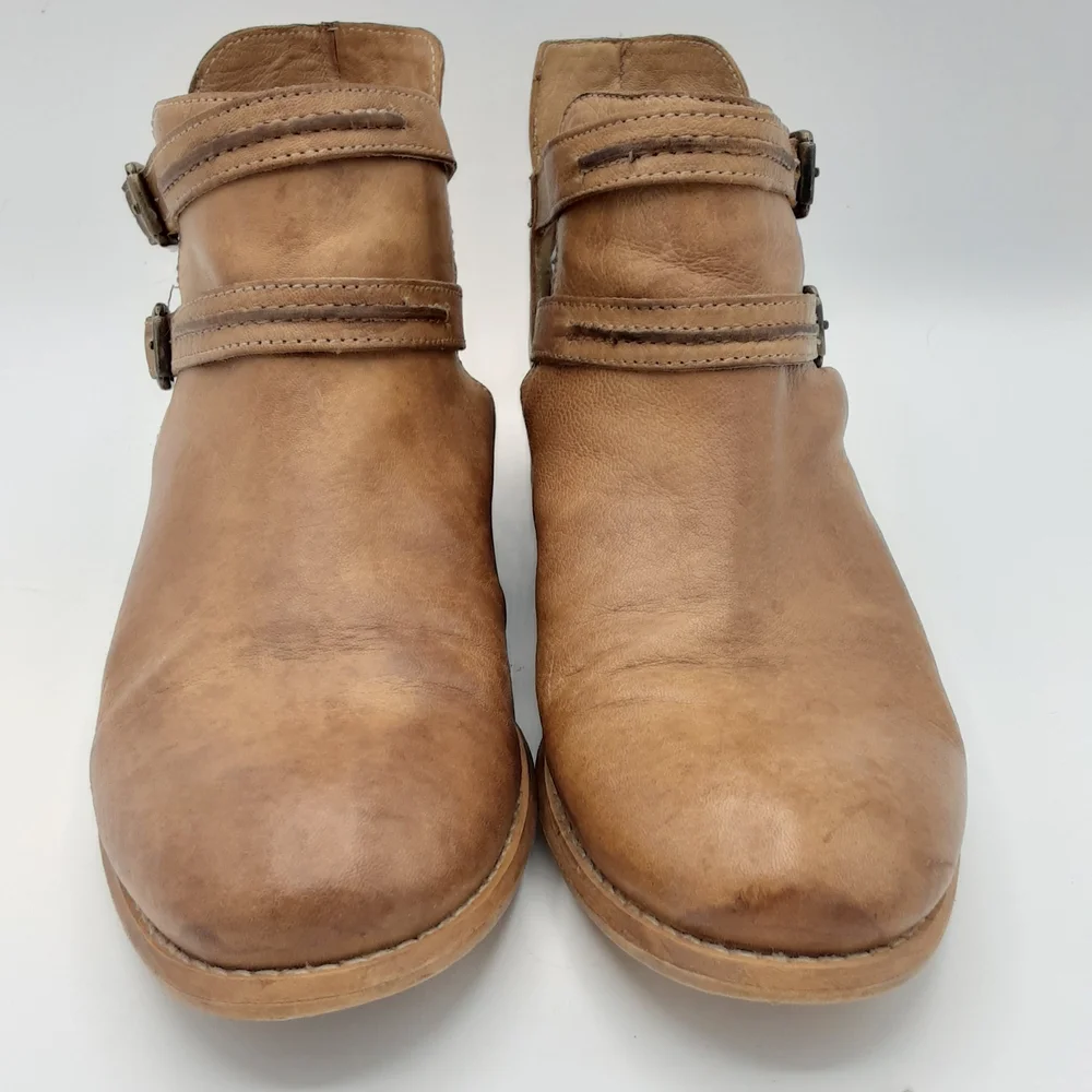 Diba True Road Map Tan Leather Double Adjustable Strap Ankle Bootie Size 8.5M.